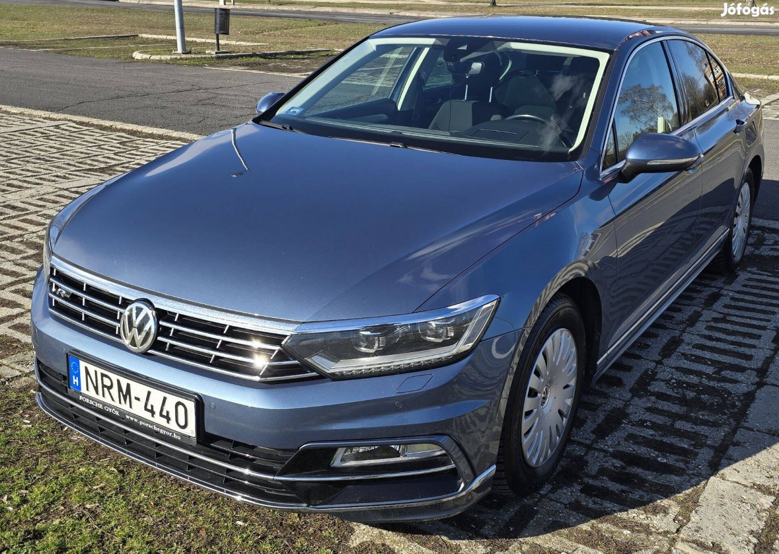 Volkswagen Passat 1.8 TSI DSG, R-Line design-csomaggal és