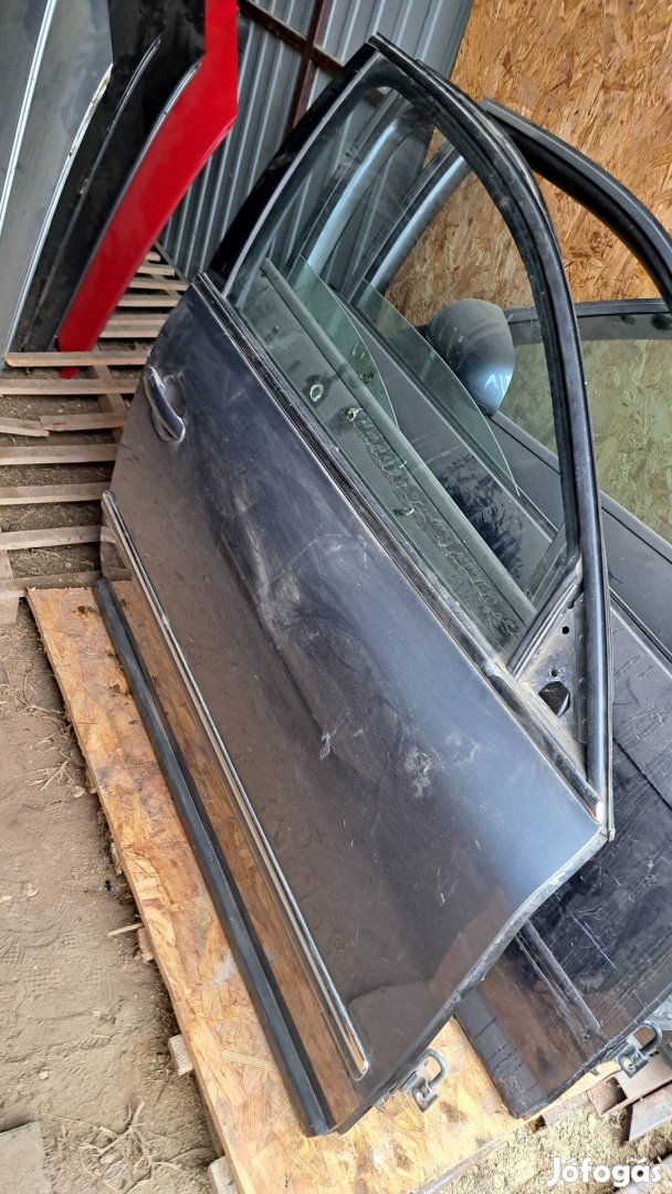 Volkswagen Passat 5.5 jobboldali első ajtó eladó 