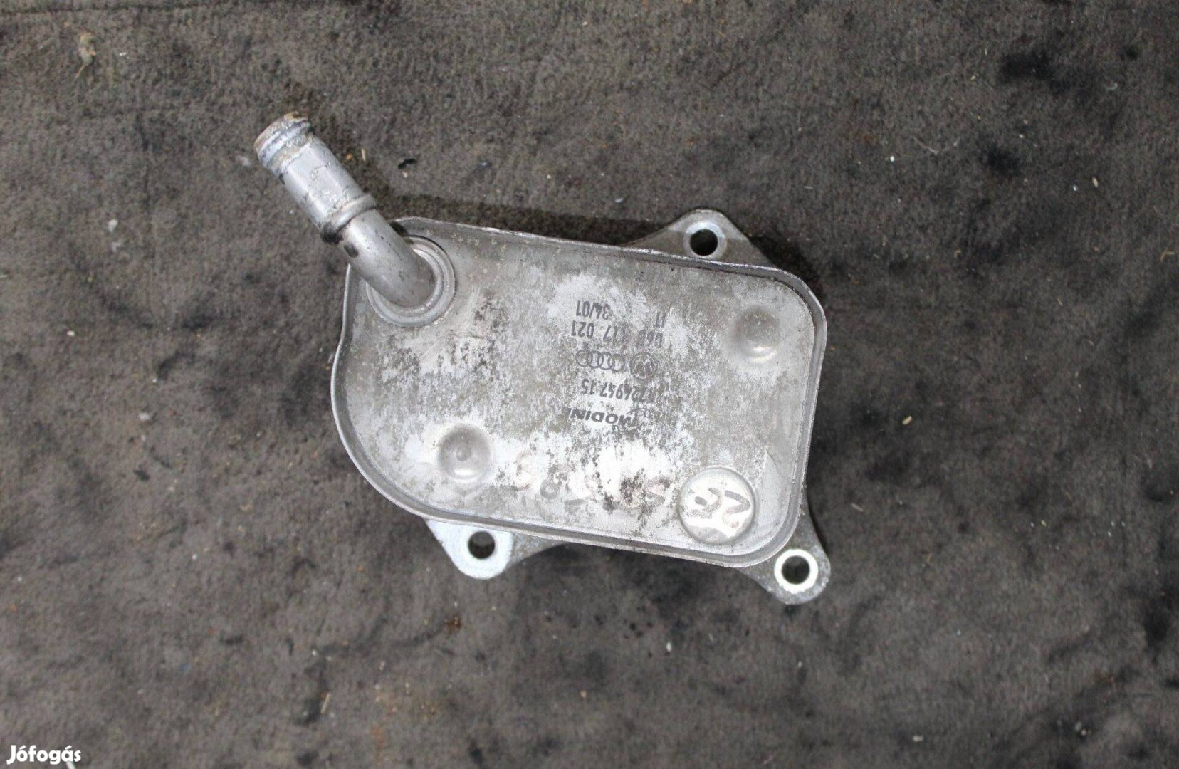 Volkswagen Passat B5 2.0B 1996-2005 olajhűtő 06B117021
