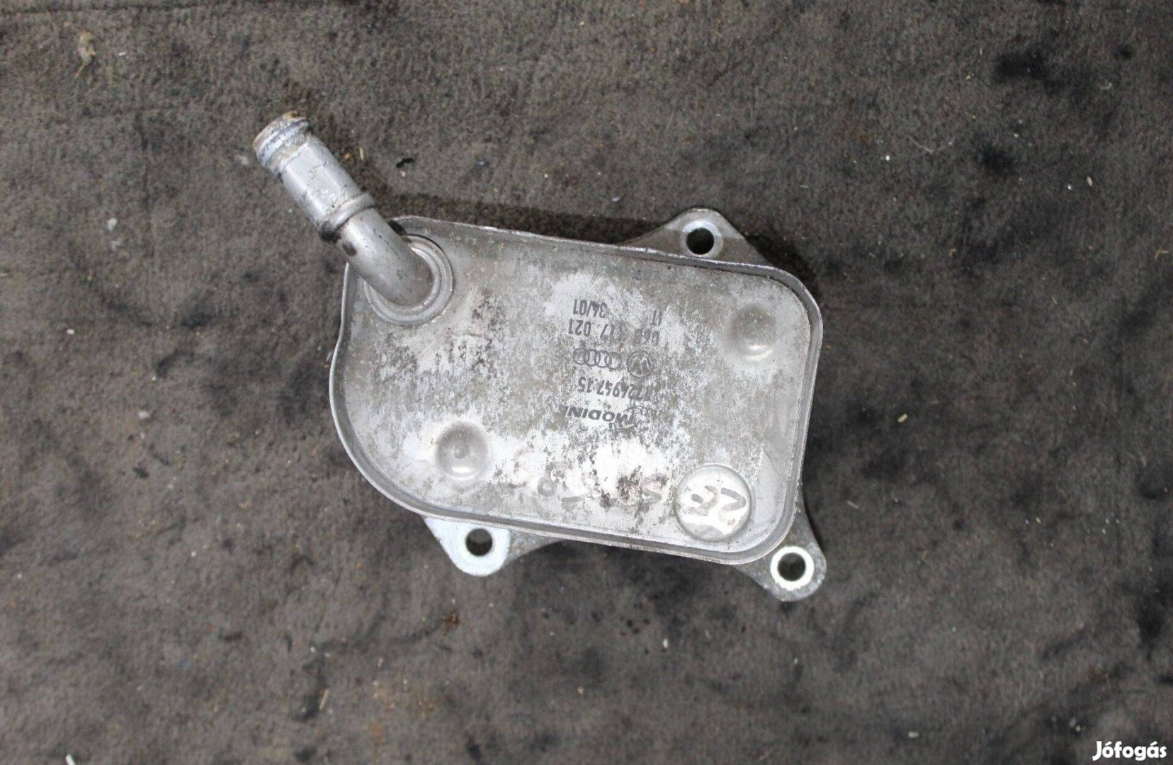 Volkswagen Passat B5 2.0B 1996-2005 olajhűtő 06B117021