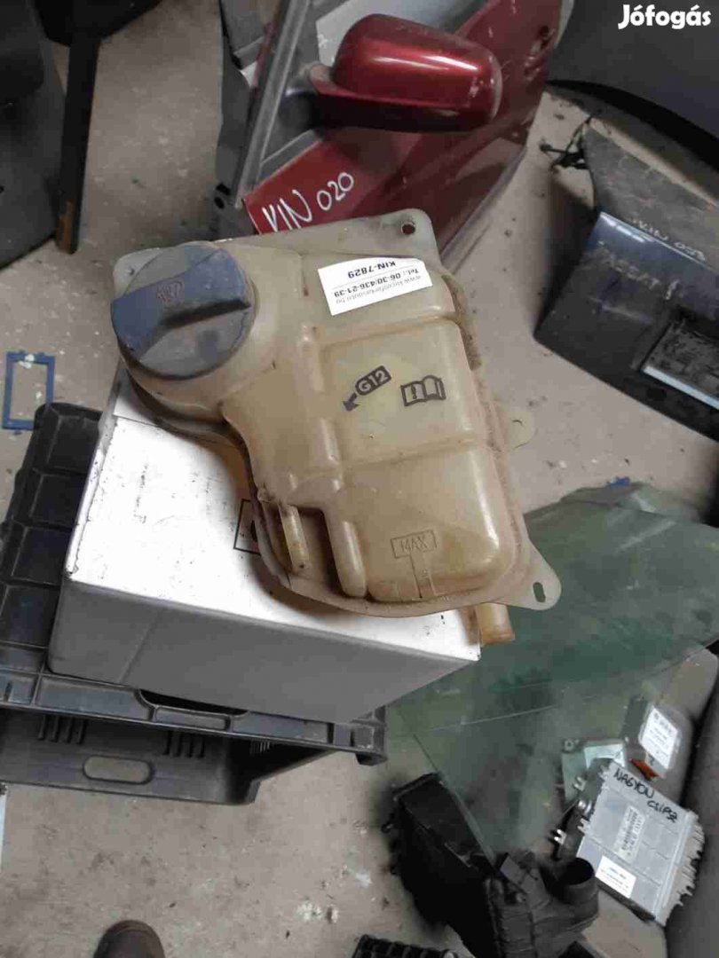 Volkswagen Passat B5 96-05 Kiegyenlítő Tartály