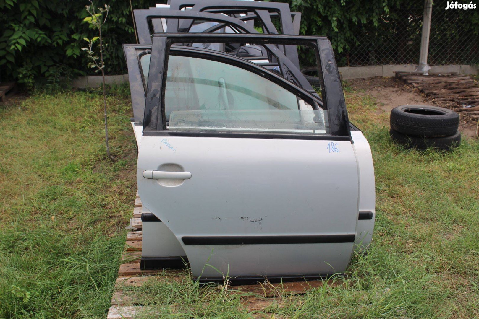 Volkswagen Passat B5 jobb hátsó ajtó komplett(186.)