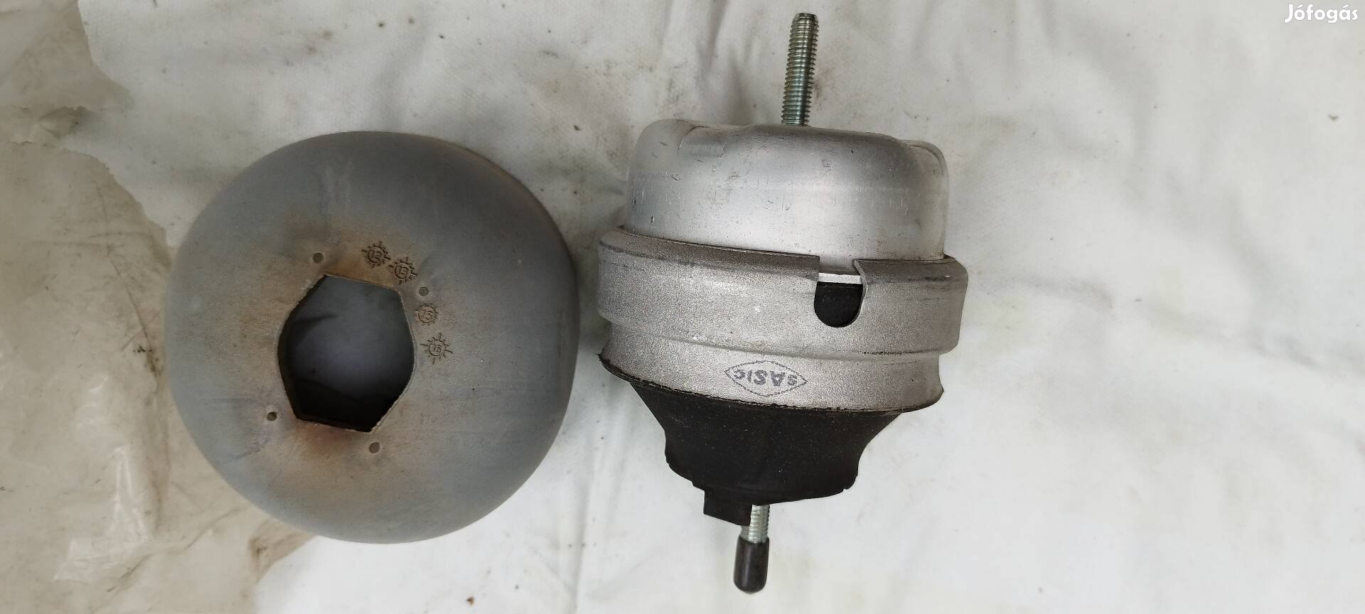 Volkswagen Passat B5 motor tartó bak.