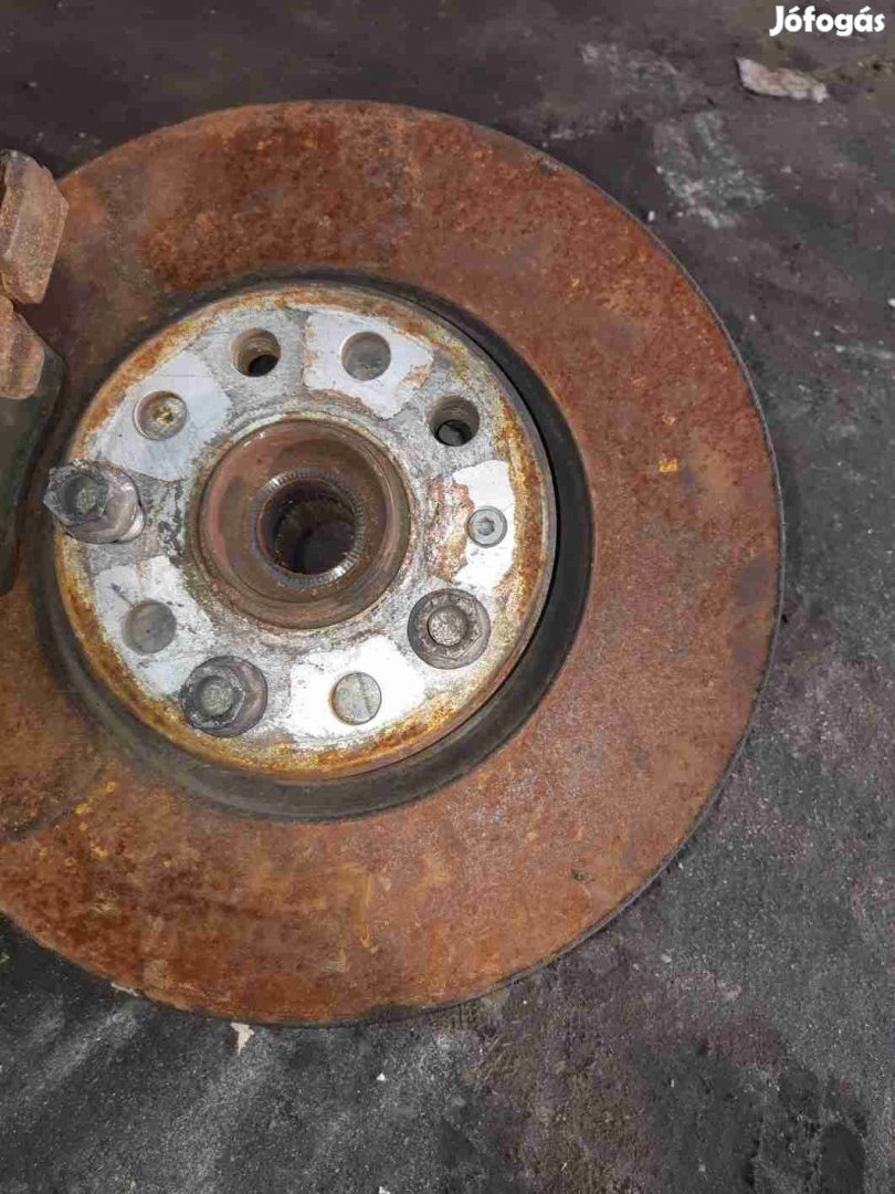 Volkswagen Passat B6 Bal Első Csonkállvány Kerékaggyal ABS