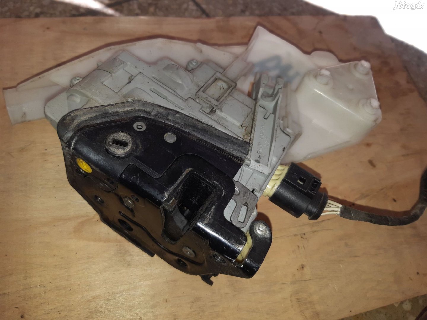 Volkswagen Passat B6 Bal Hátsó Ajtó Zárszerkezet Központizár