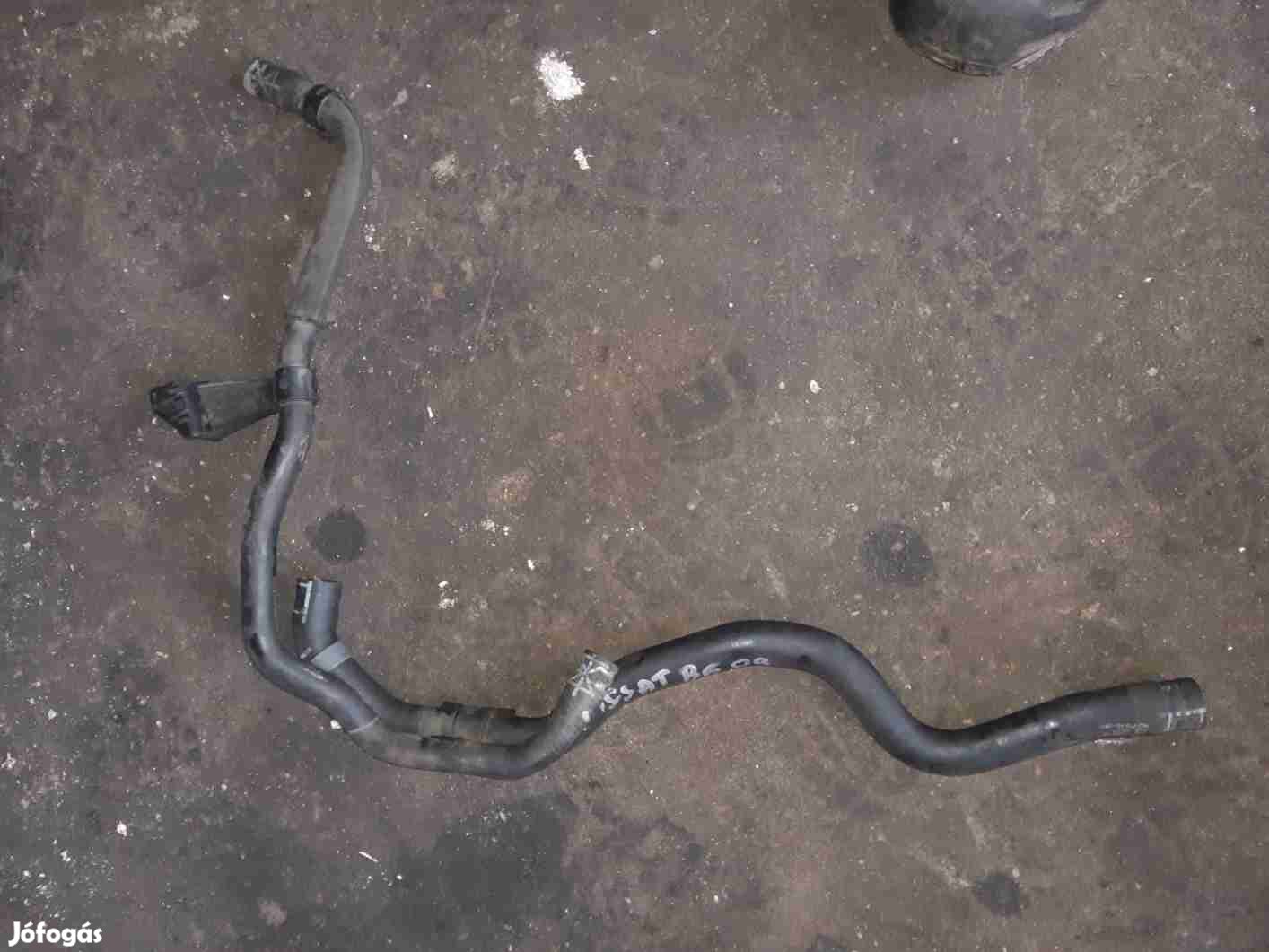 Volkswagen Passat B6 Vízcső