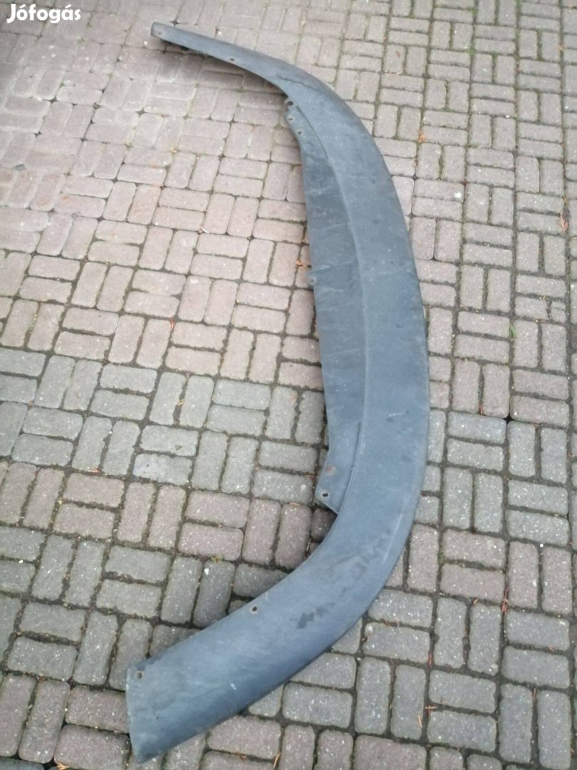 Volkswagen Passat B6 első lökhárító koptató