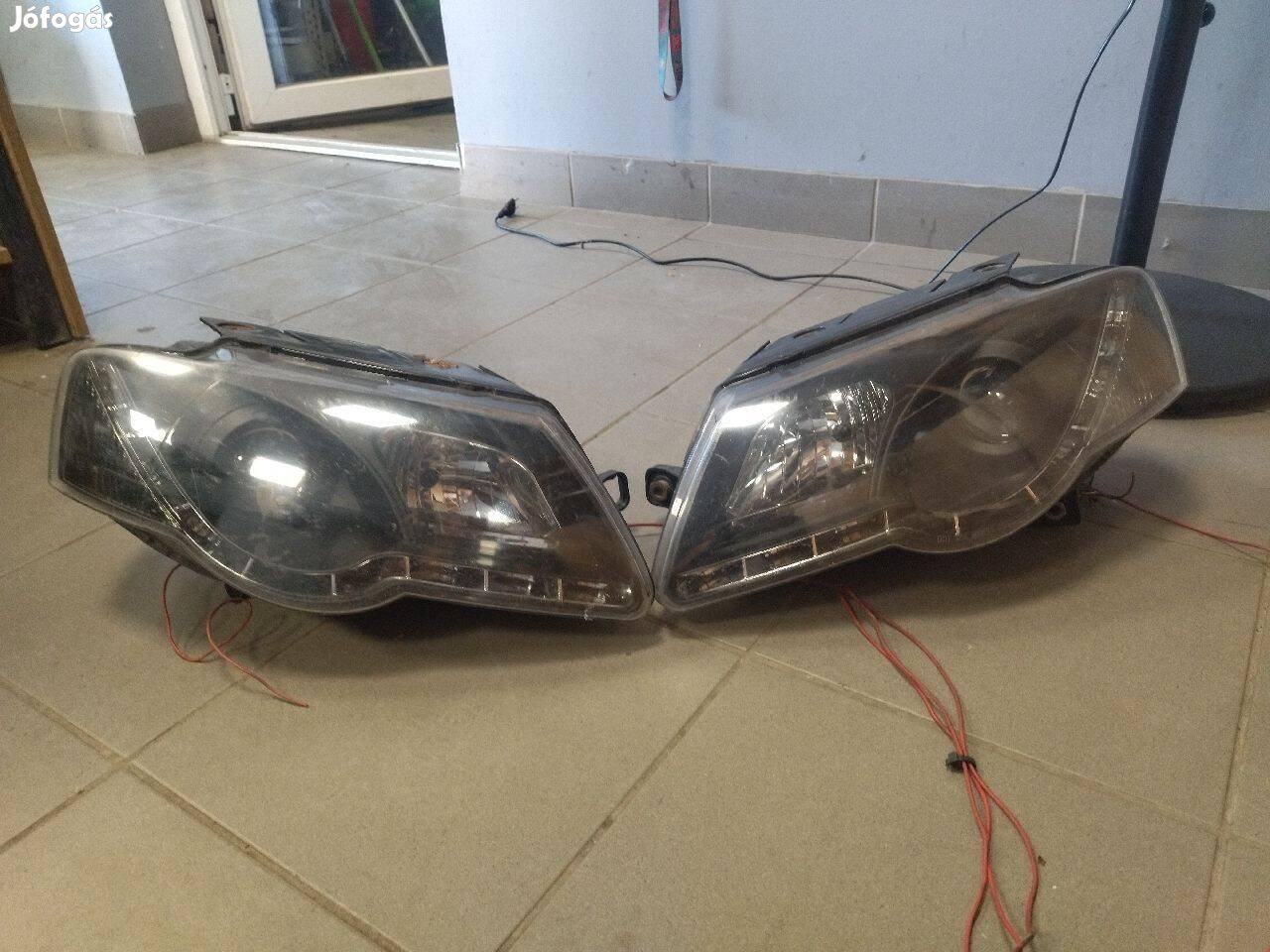 Volkswagen Passat B6 fekete hátteres fényszóró pár