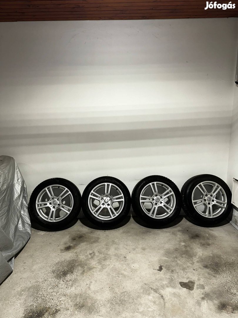 Volkswagen Passat B8 Téligumi szett