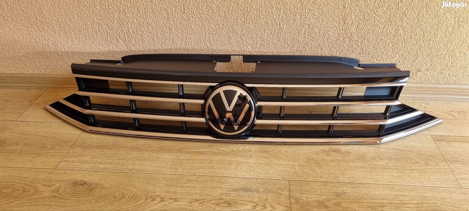 Volkswagen Passat B8 hűtőrács+embléma 3G0853 651