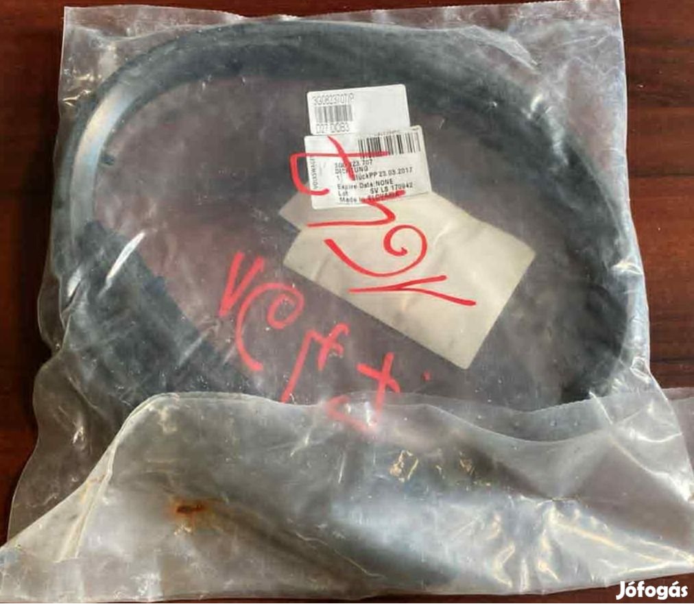 Volkswagen Passat B8 motorháztető tömítés 3G0823707 eladó