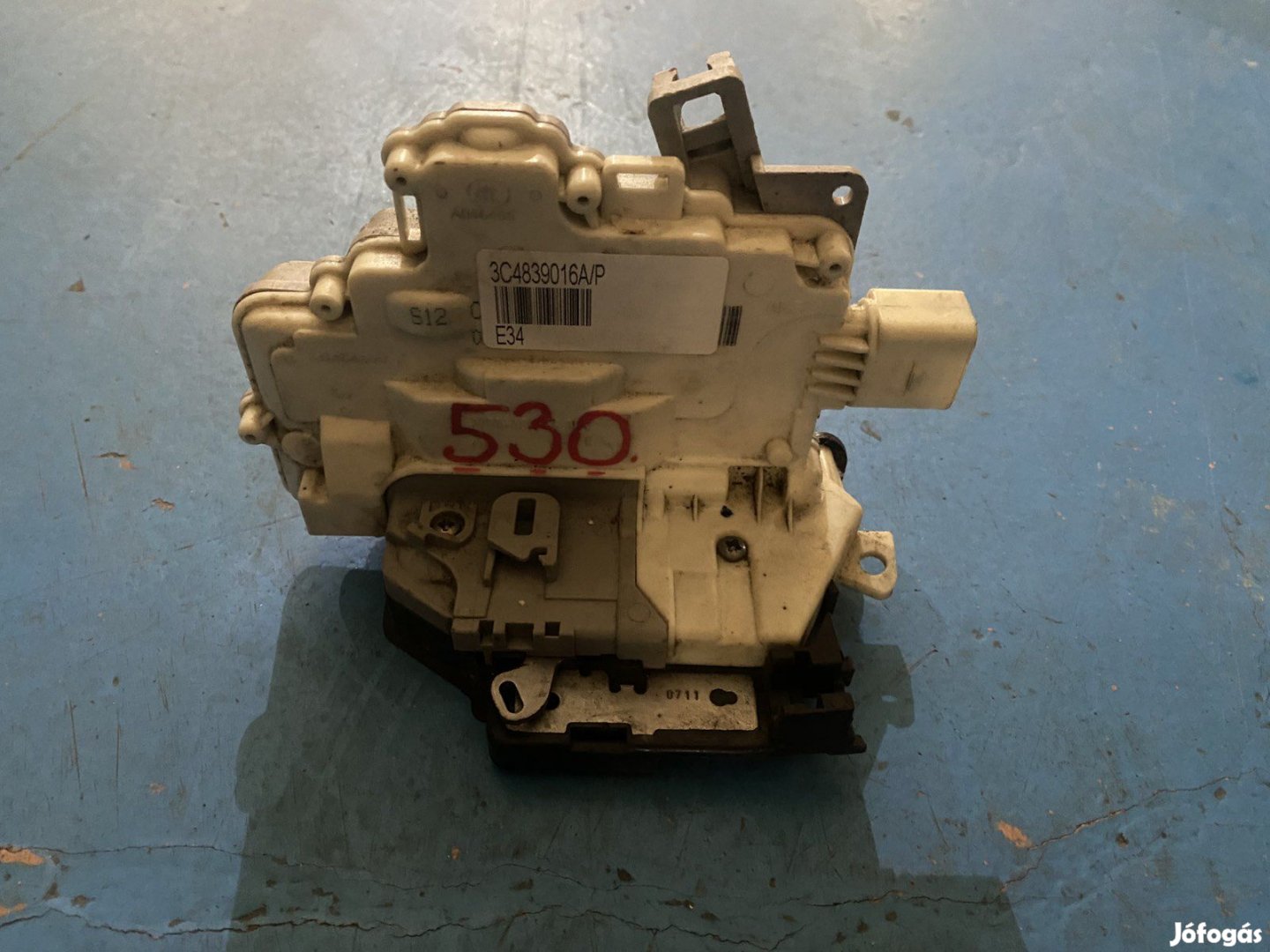 Volkswagen Passat TiguanSkoda Superb jobb ajtózár szerkezet