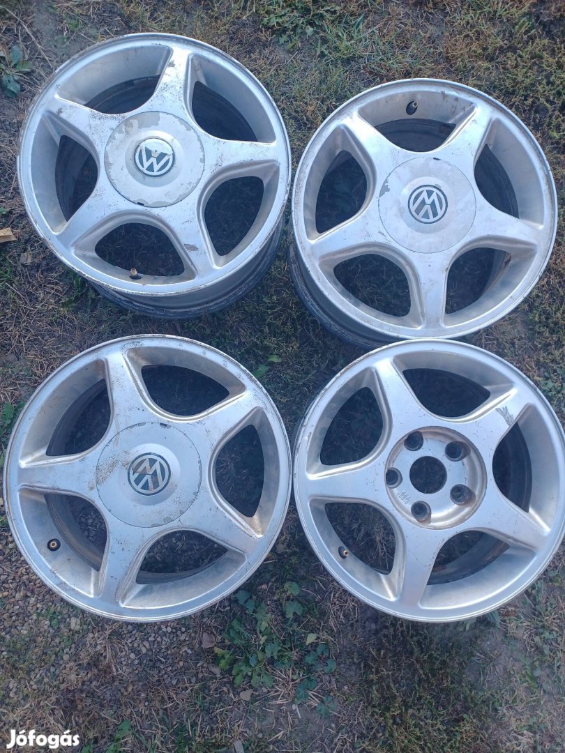 Volkswagen Passatra való 4db 15" alufelni egyben eladó 