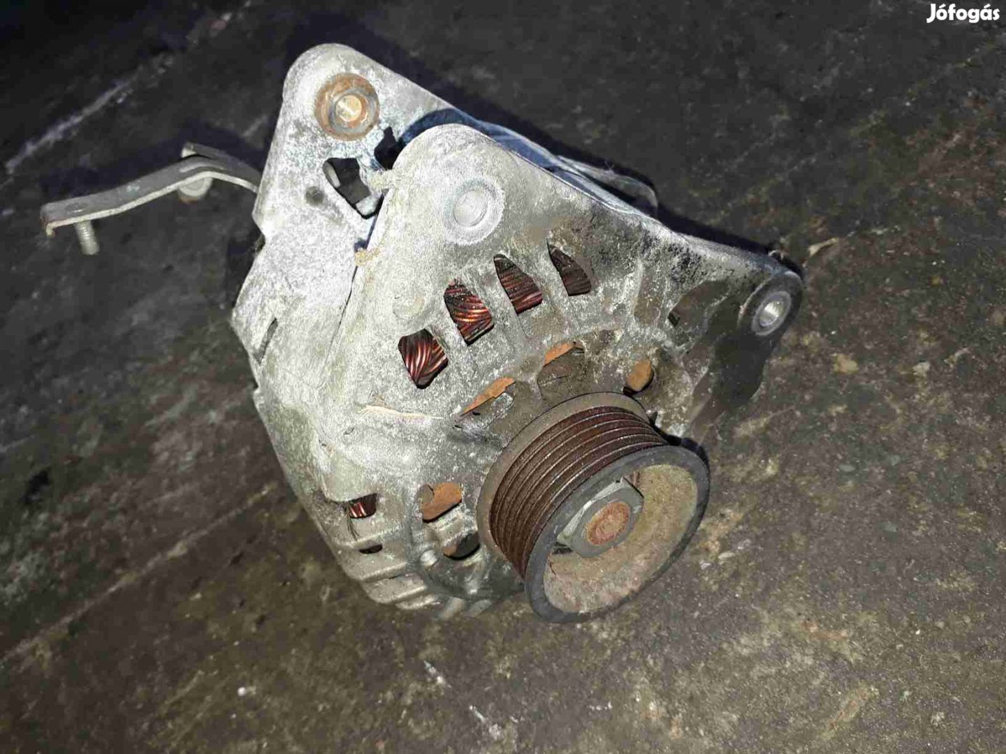 Volkswagen Polo 01- Generátor