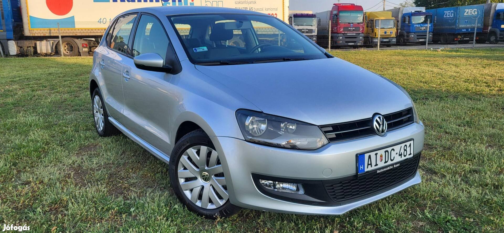 Volkswagen Polo 1.4 85 Comfortline Szervizkönyv...