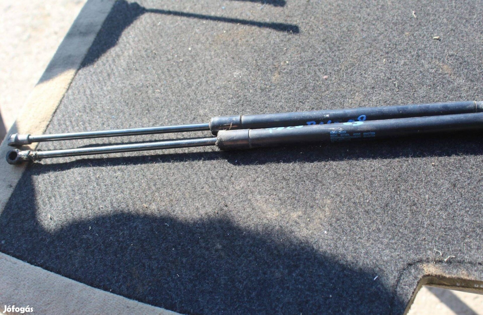 Volkswagen Polo 2005 csomagtérajtó teleszkóp 6Q6827550C