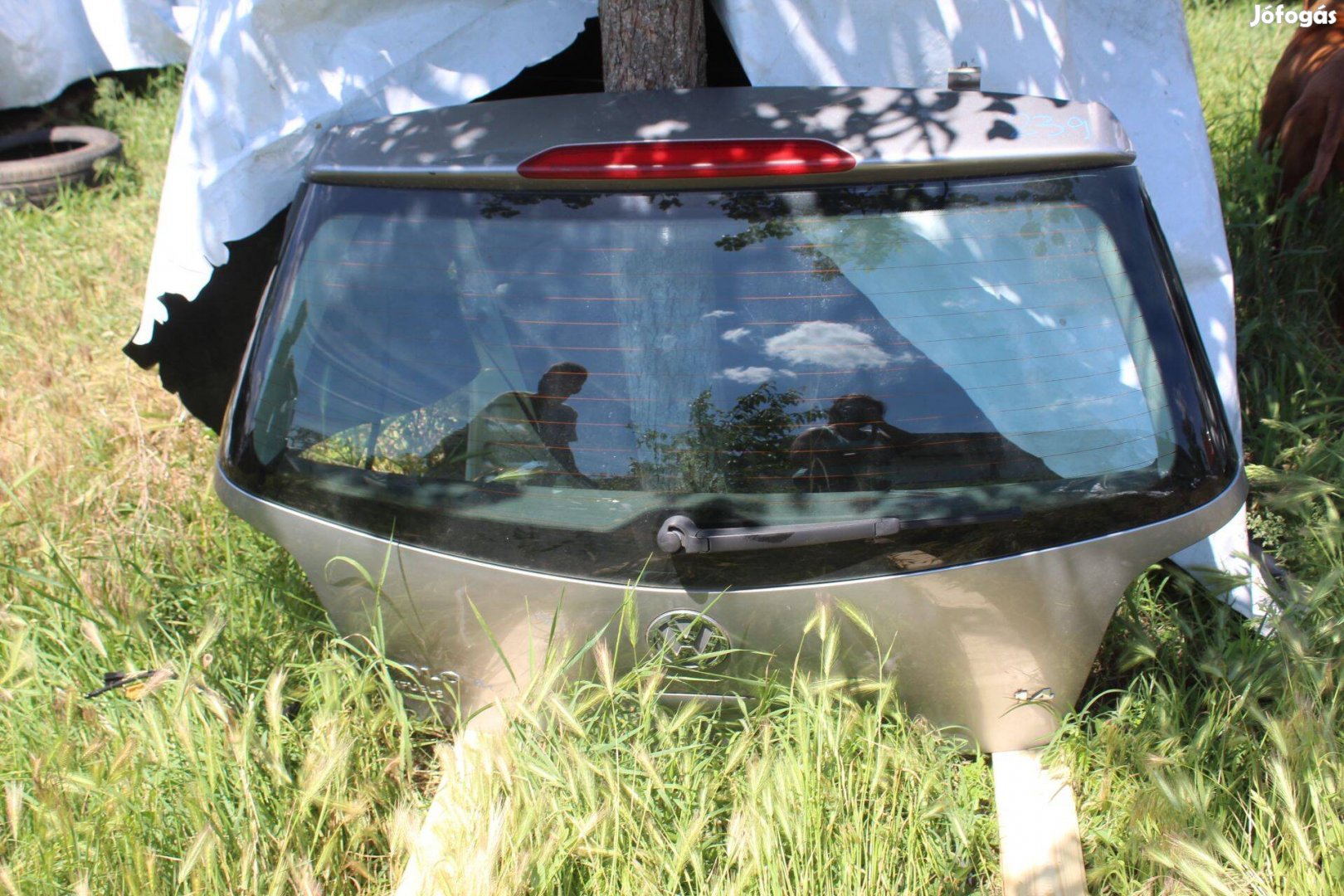 Volkswagen Polo 9N Csomagtérajtó üresen, szélvédővel (239)