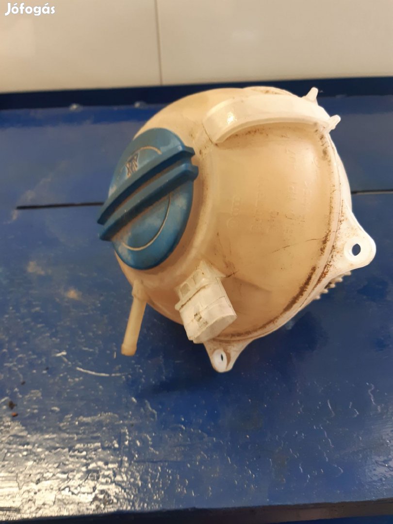 Volkswagen Polo 9N Kiegyenlítő Tartály