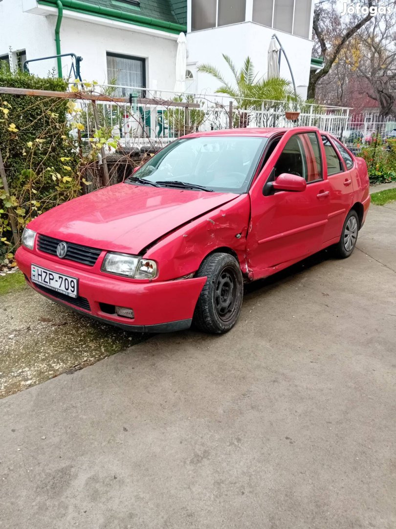 Volkswagen Polo Classic sérülten eladó