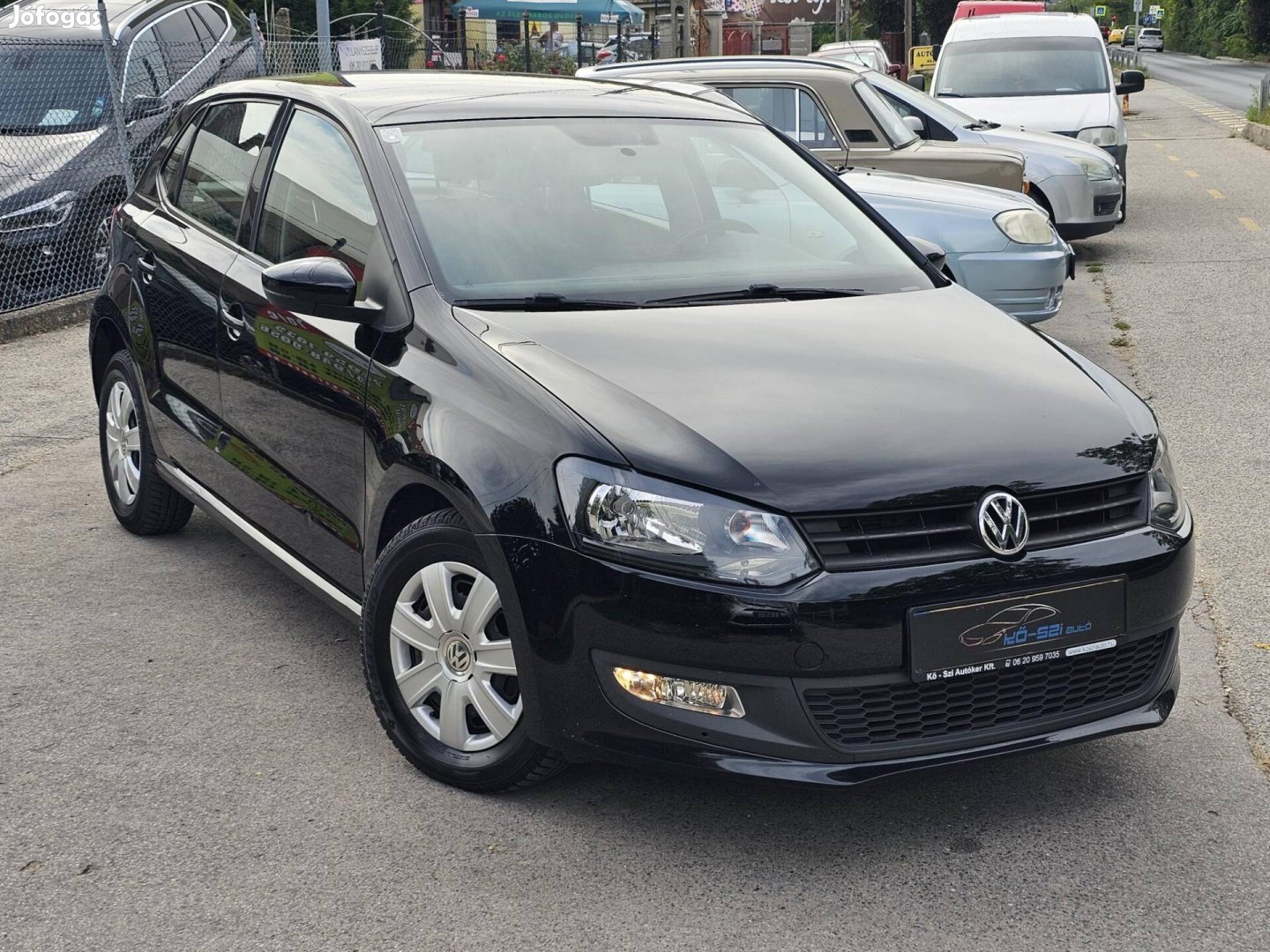 Volkswagen Polo V 1.2 70 Trendline szervizkönyves
