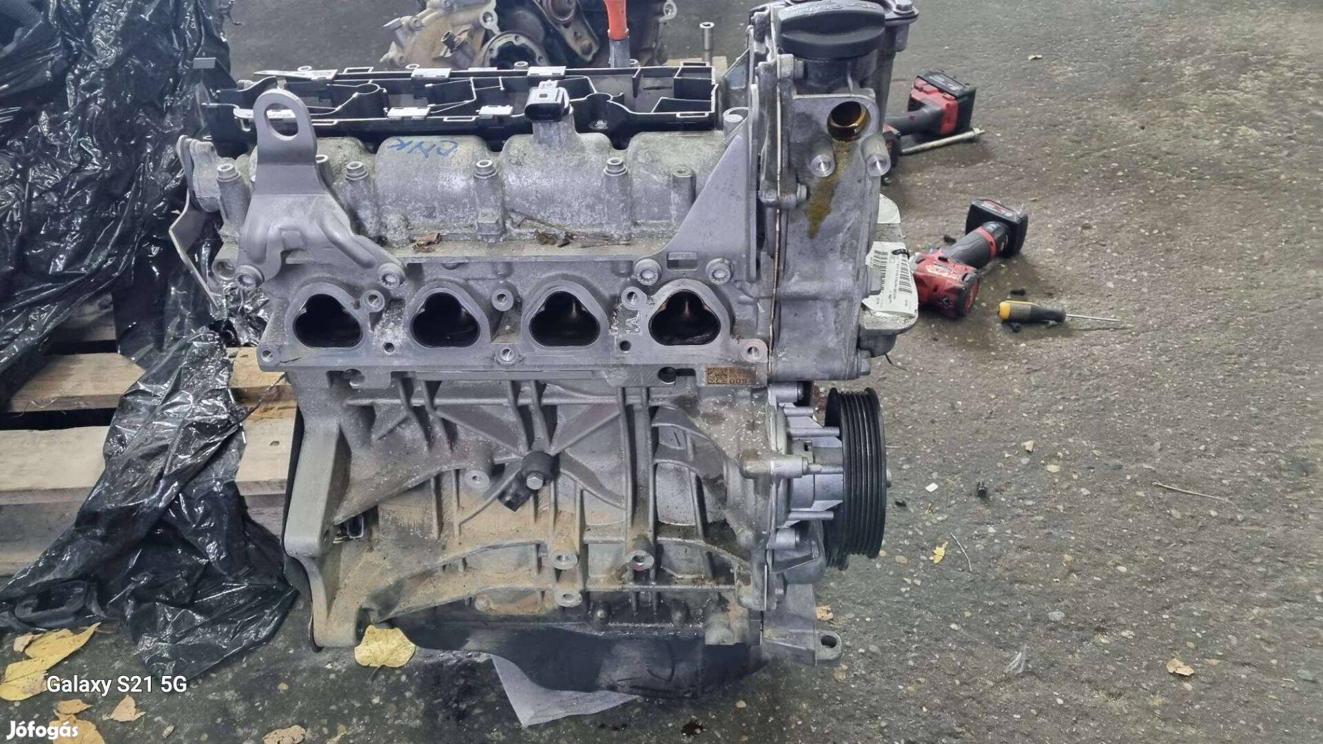 Volkswagen Polo V 1.6 16V fűzött blokk hengerfejjel CNK