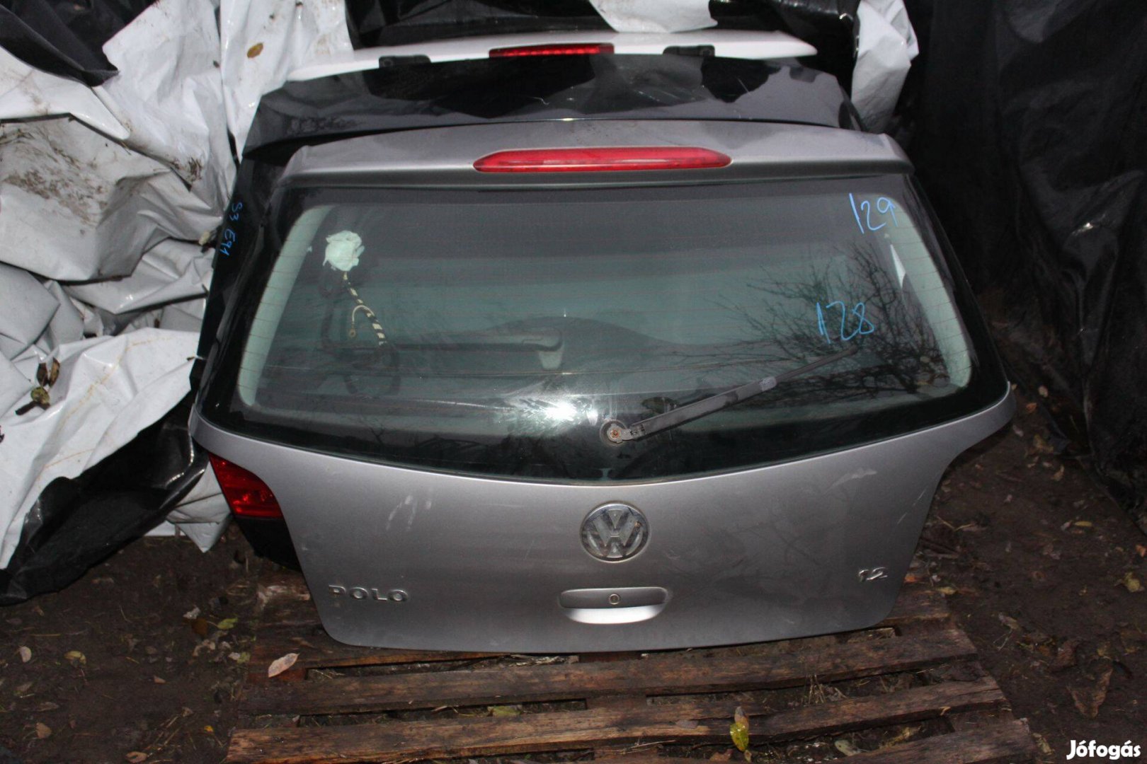 Volkswagen Polo (9N) csomagtér ajtó üresen szélvédővel (129.)