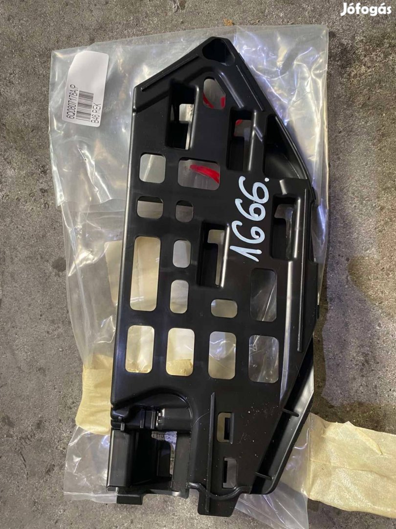 Volkswagen Polo első lökhárító tartó jobb