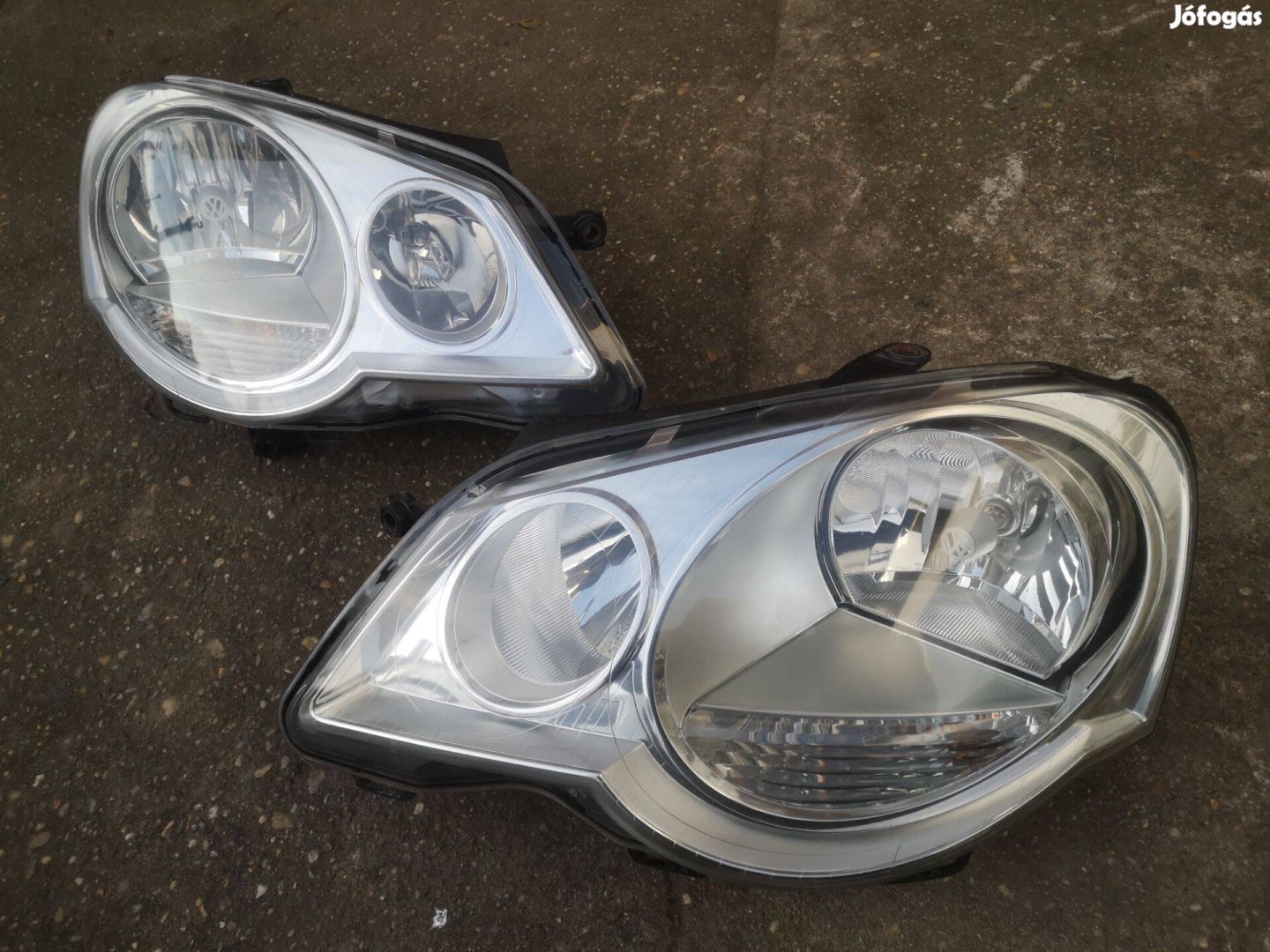 Volkswagen Polo gyári első fényszóró pár