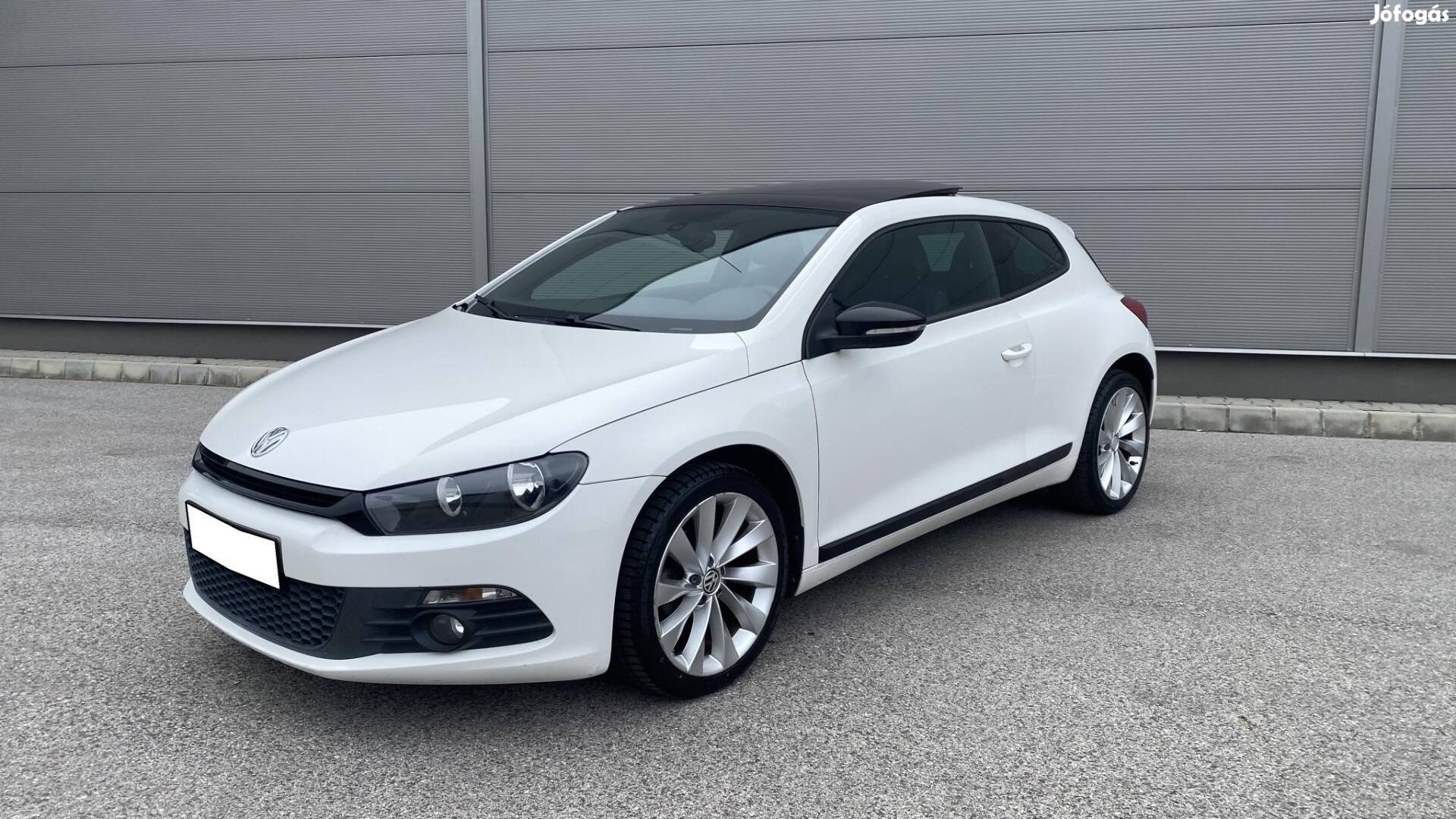 Volkswagen Scirocco 2.0 CR TDI DSG
