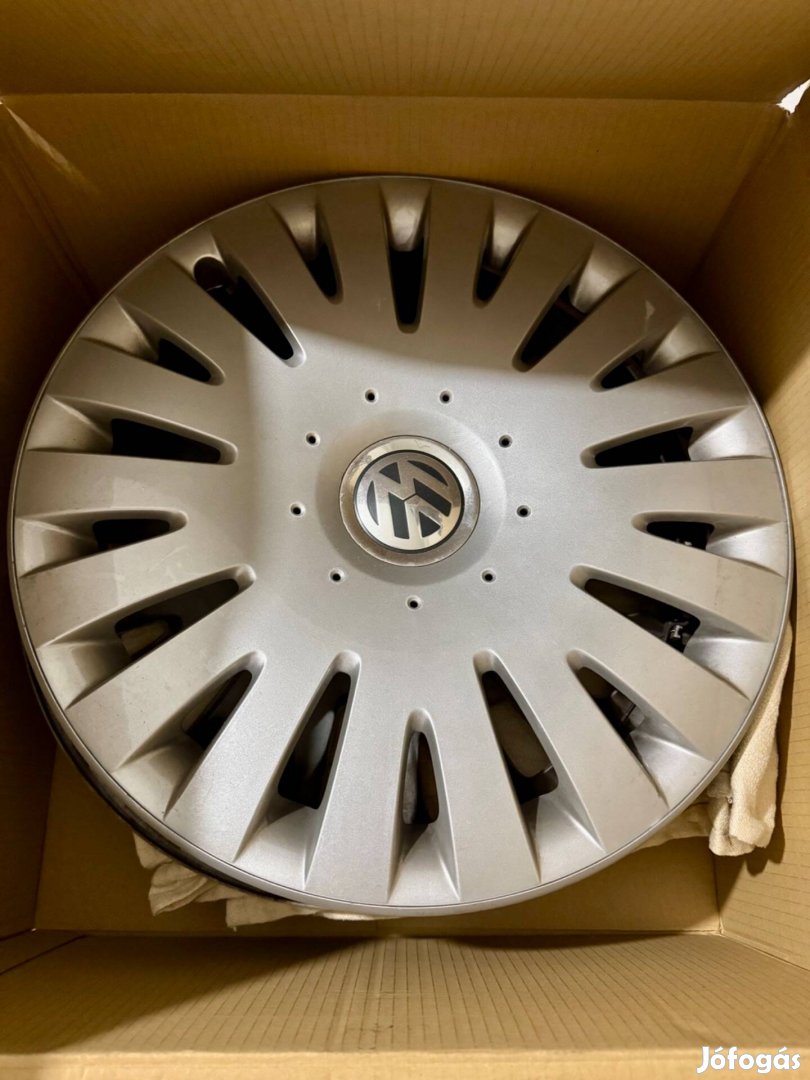 Volkswagen Scirocco, Passat, Golf, stb. gyári dísztárcsa garnitúra