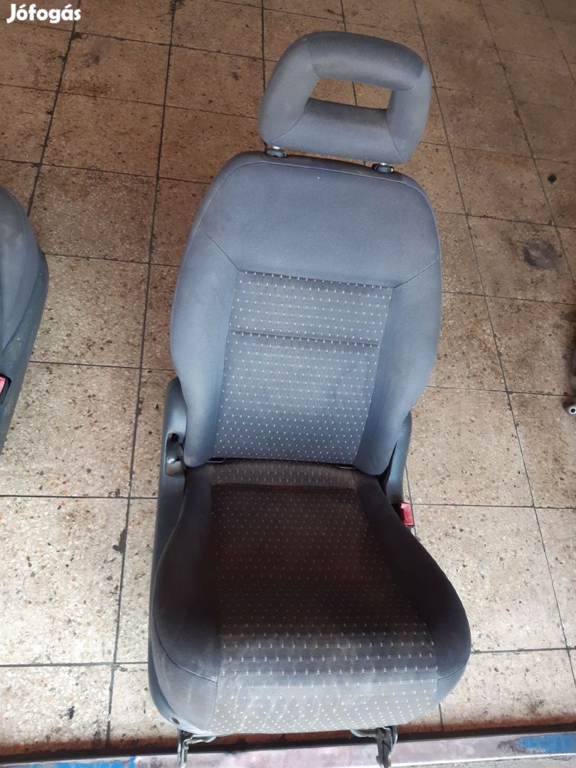 Volkswagen Sharan II Jobb Hátsó Ülés