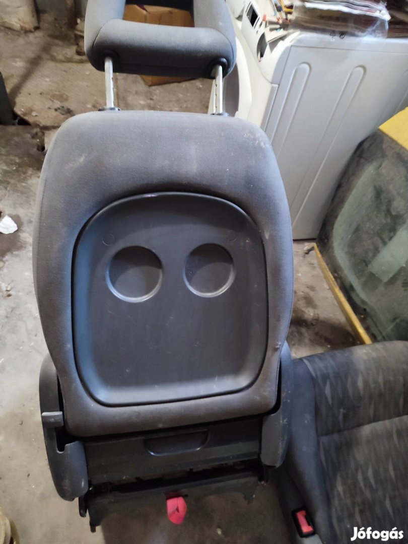 Volkswagen Sharan ulessor több típusba 