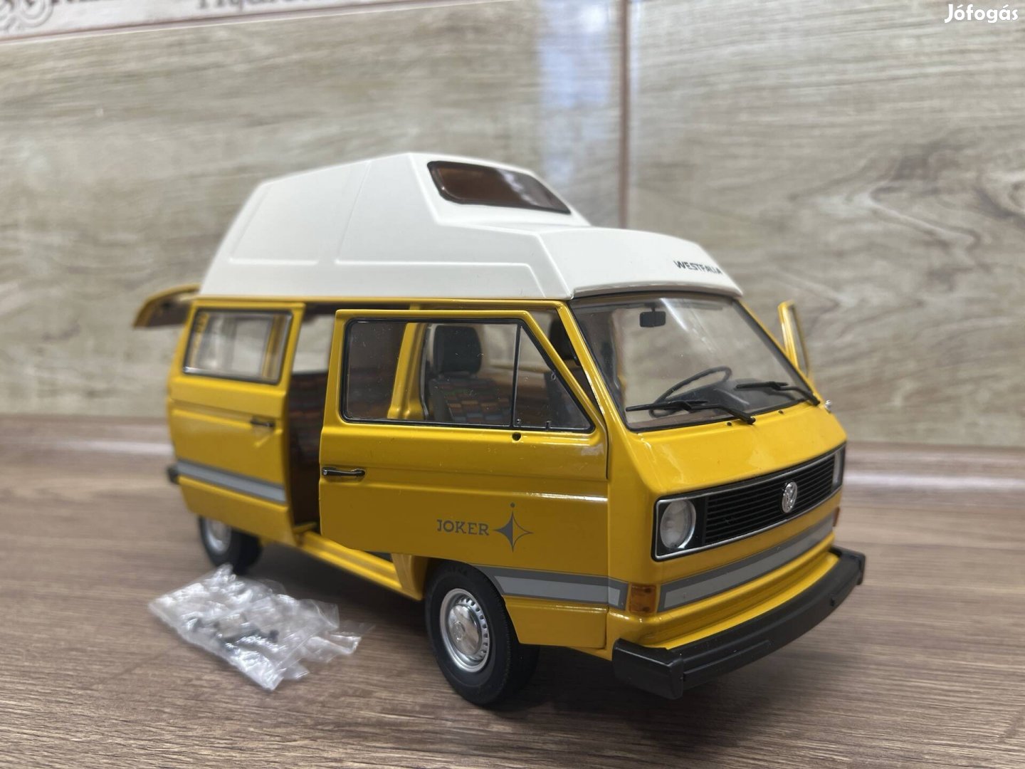 Volkswagen T3 Joker Campingbus Schuco 1/18 1:18 fém lakóautó modell