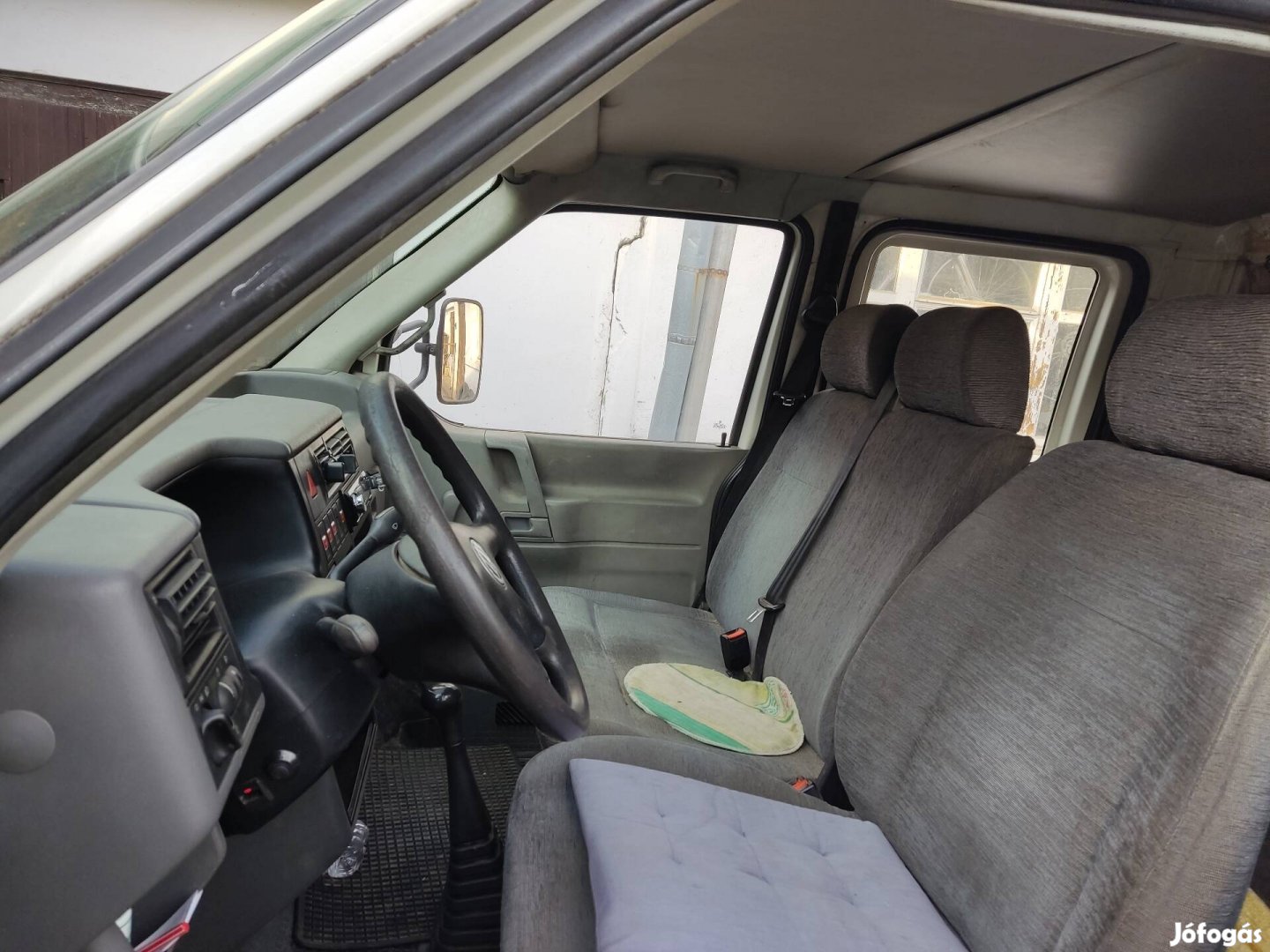 Volkswagen T4 dupla kabinnal platóval 