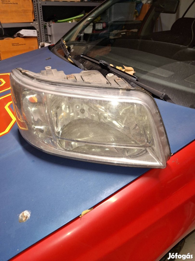 Volkswagen T5 jobb/bal fényszóró eladó