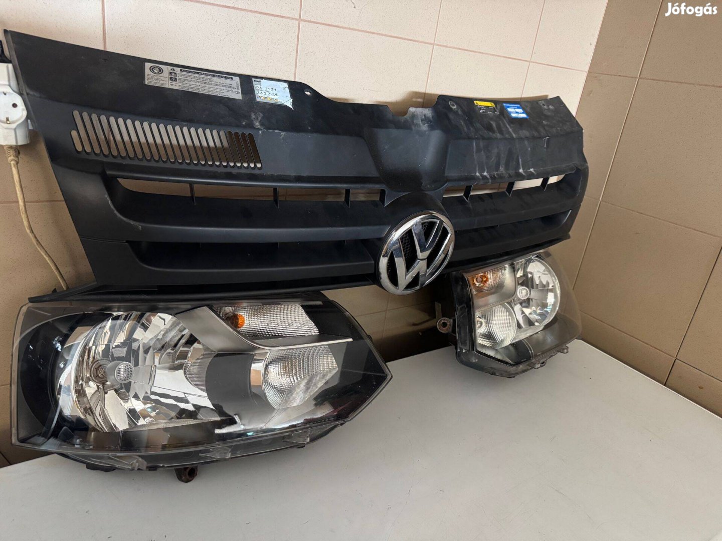 Volkswagen T 5 .1 Facelift Lámpa Hűtőmaszk Gyári!