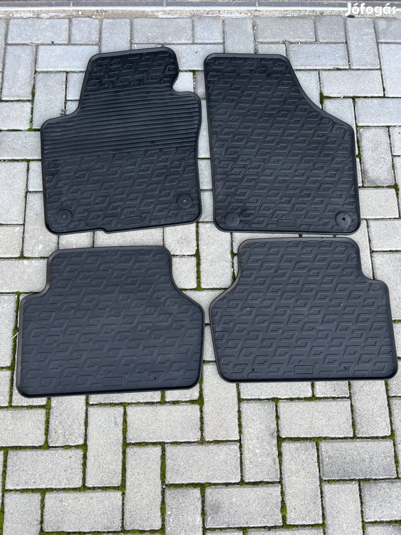 Volkswagen Tiguan (2007 - 2016) gumiszőnyeg 