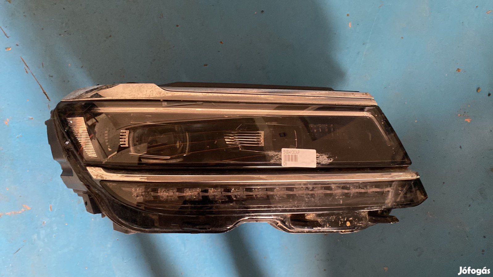 Volkswagen Tiguan jobb első fényszóró 5NB941082A eladó
