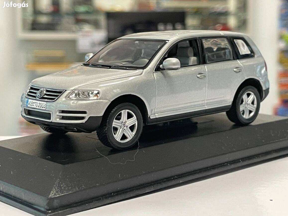 Volkswagen Touareg 2003 V10 TDI 1:43 Minichamps Dealer Edition