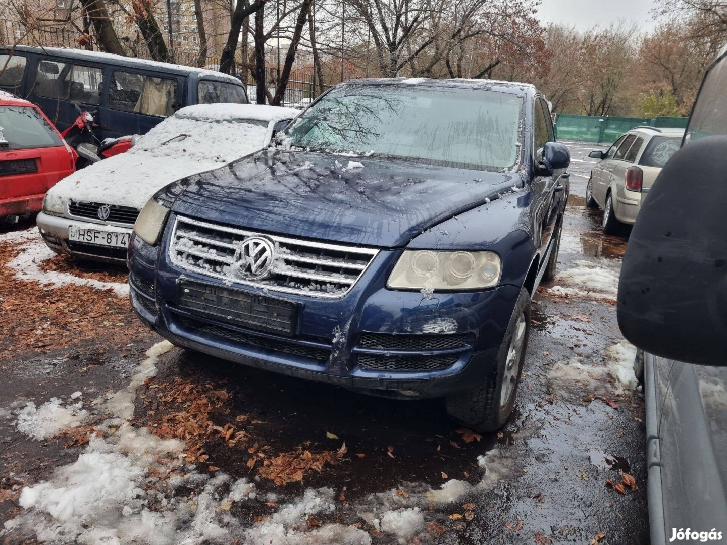 Volkswagen Touareg hűtőrács emblémával eladó