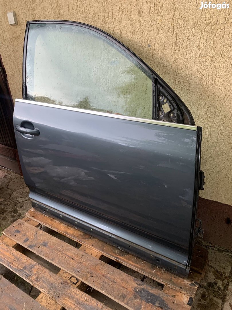 Volkswagen Touareg jobb első ajtó 2006 os
