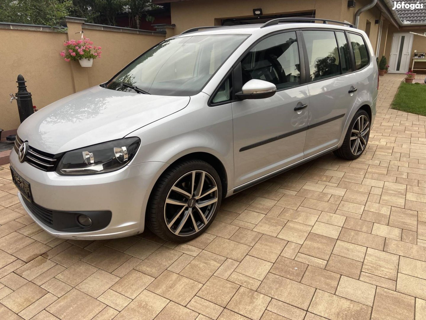 Volkswagen Touran 1.6 CR TDI Trendline Bluemotion