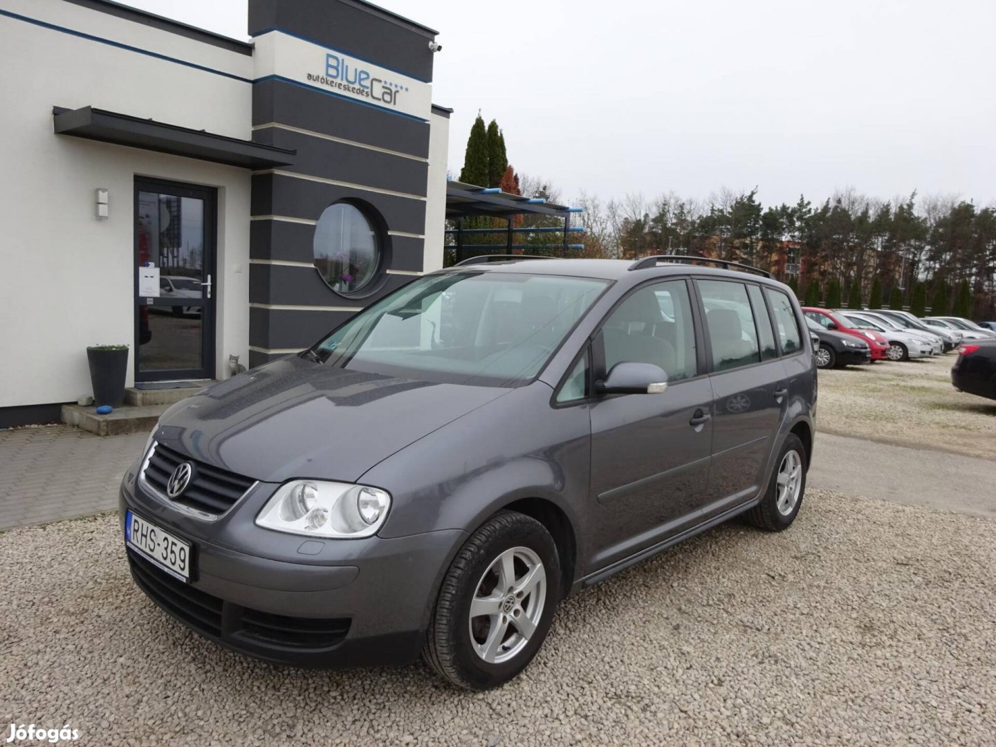 Volkswagen Touran 1.6 Conceptline Megbizható be...