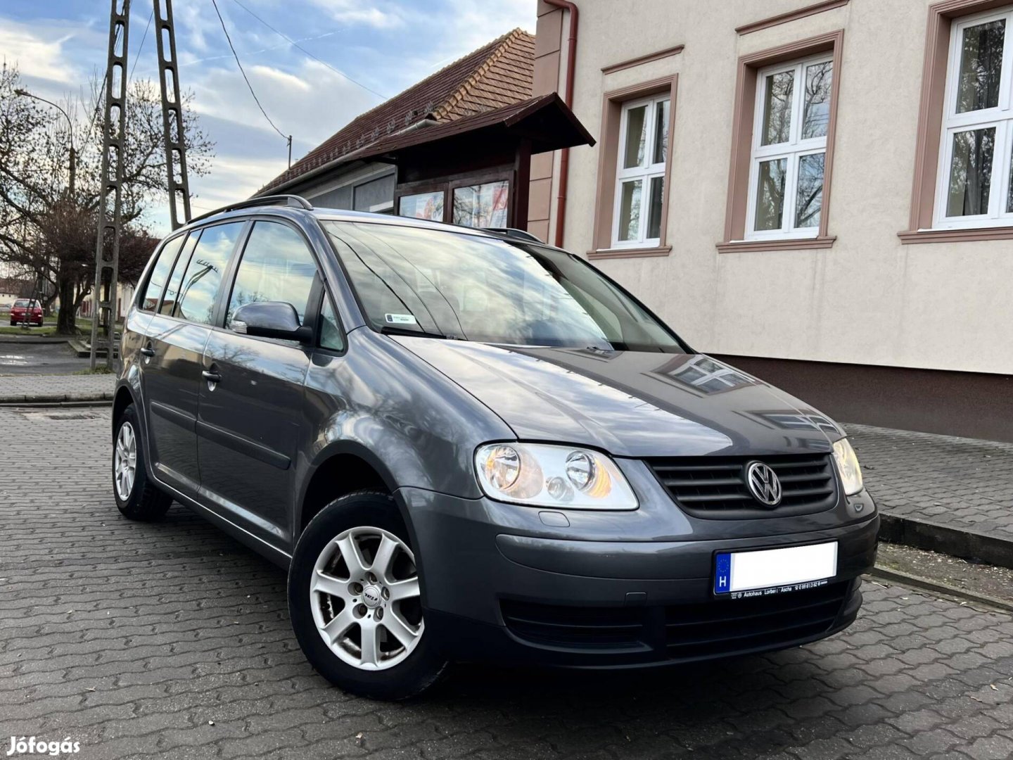 Volkswagen Touran 1.6 Trendline Friss Műszaki S...