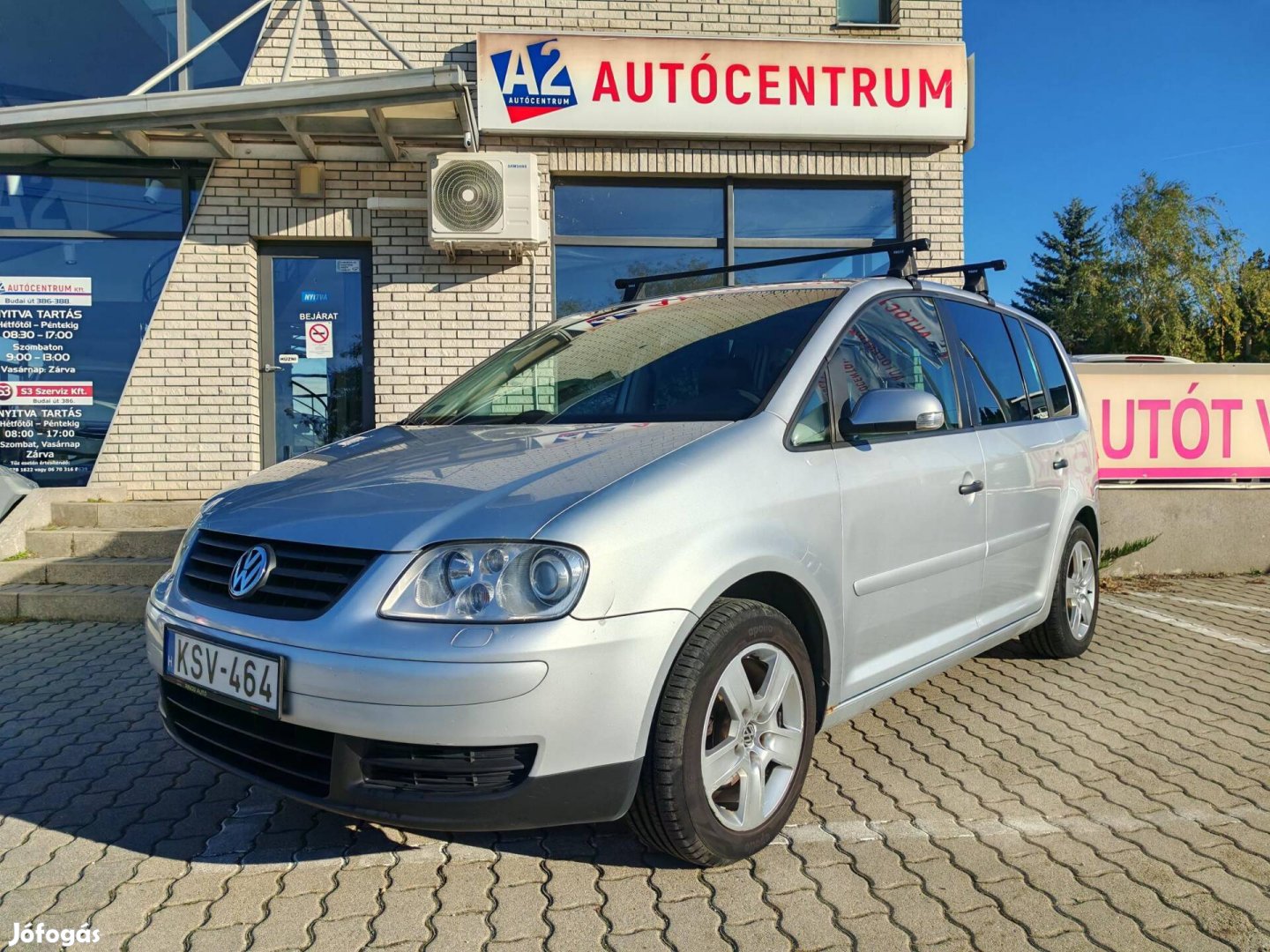 Volkswagen Touran 1.9 PD TDi Highline 7 Személy...