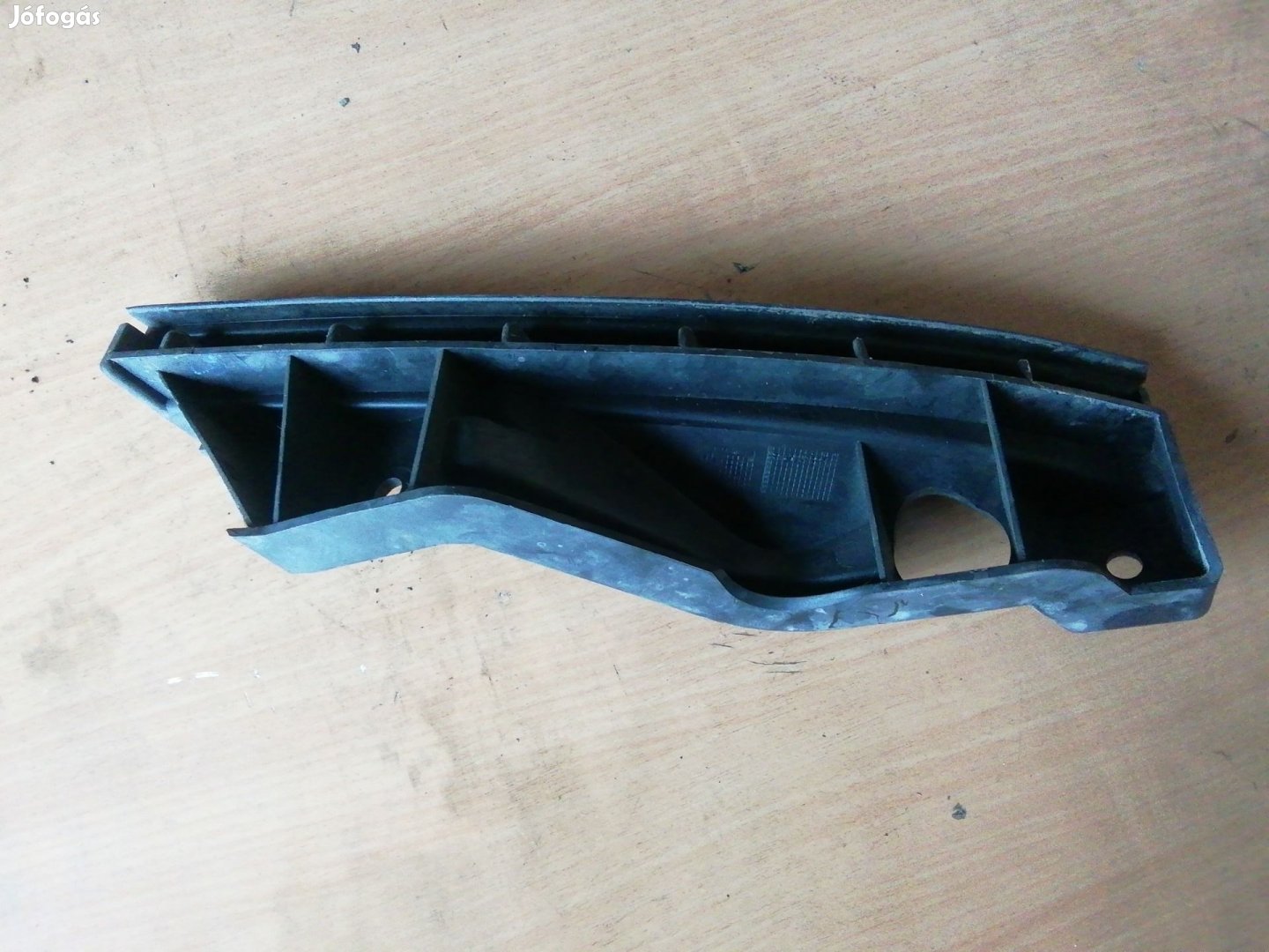 Volkswagen Touran 2005-2008 bal első lökhárító tartó 1T0807889A