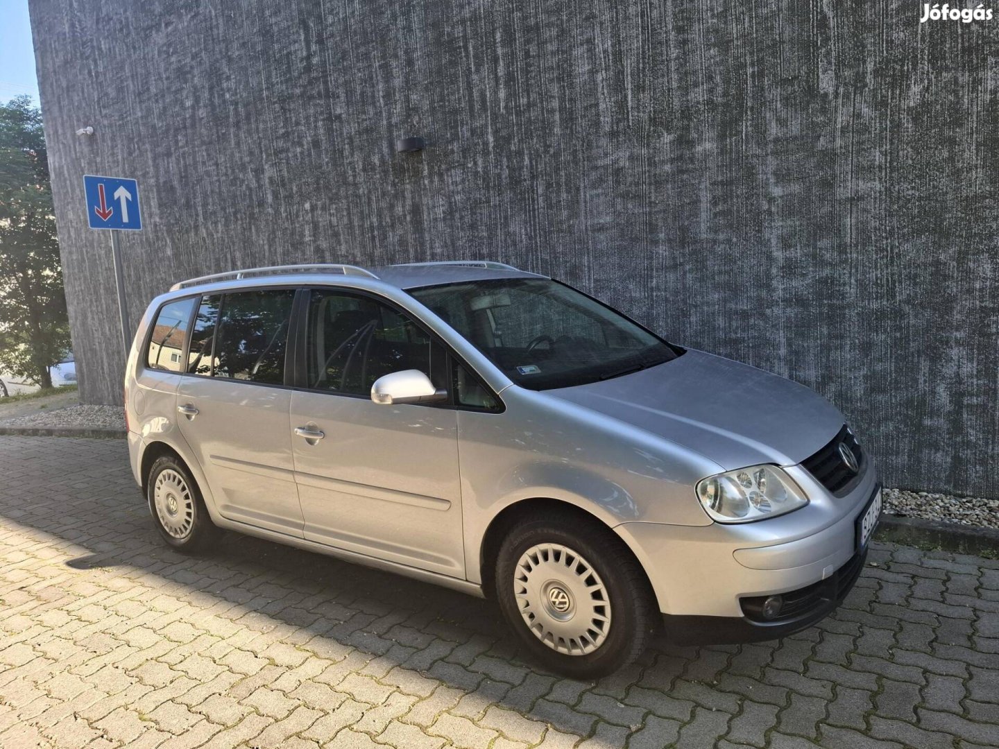 Volkswagen Touran 2.0 PD TDI Highline 7 fős