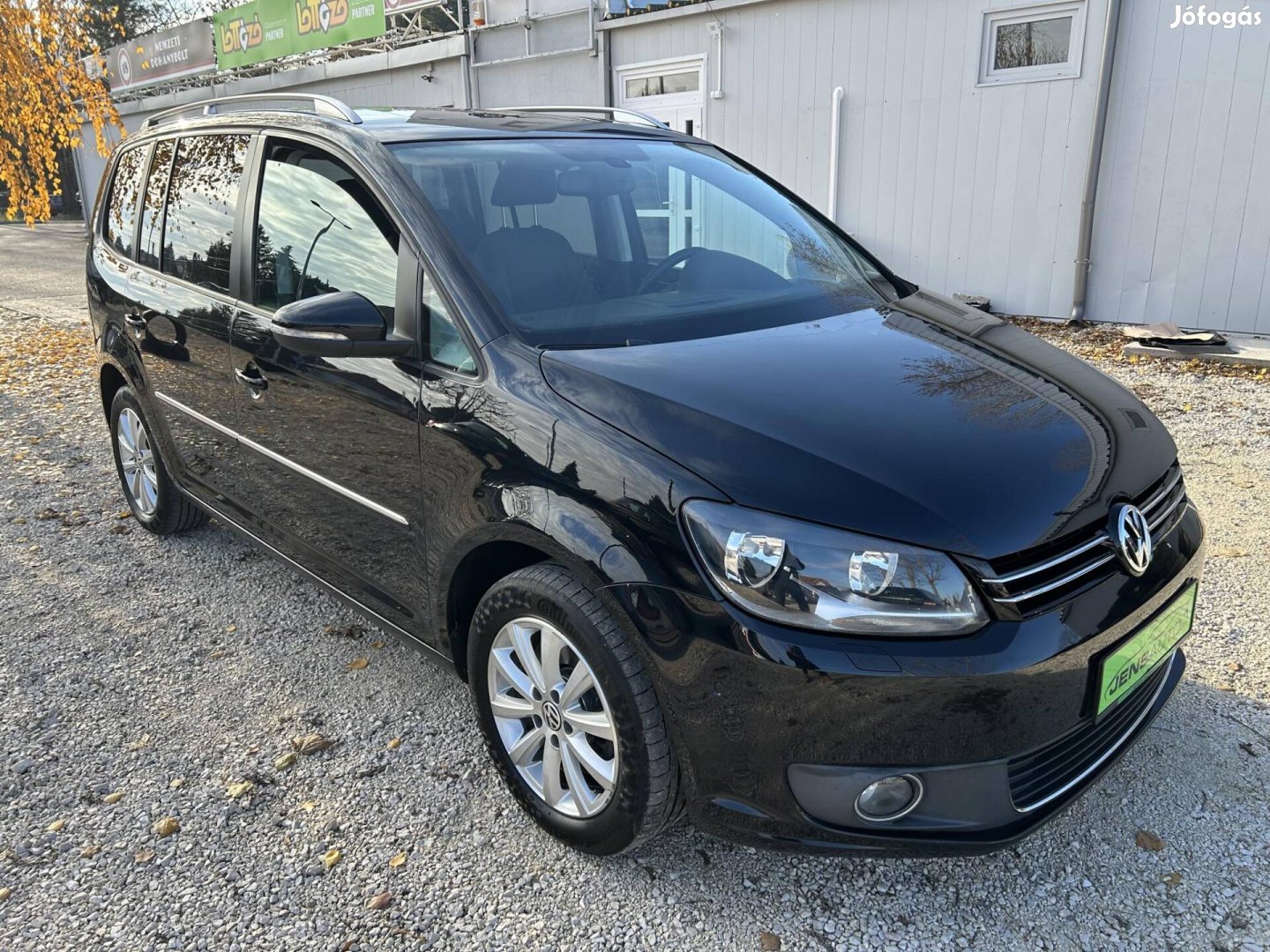 Volkswagen Touran 2.0 PD TDI Highline Szervizkönyv