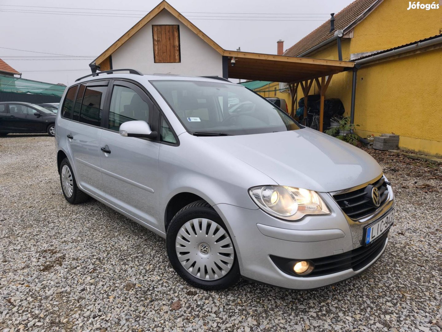 Volkswagen Touran Cross1.9 PD TDi DPF 7 Fő. TEM...