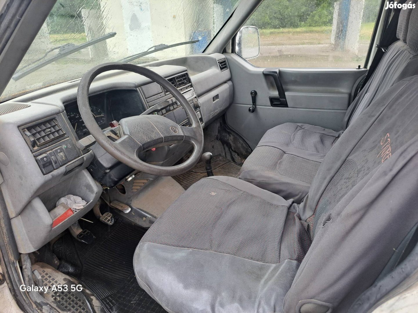Volkswagen Transporter 1.9D 9 személyes kisbusz
